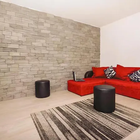 Amazing In With Private Swimming Pool, Be Inside Or Outside *