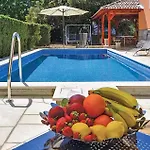 펜션 Awesome In With Private Swimming Pool, Be Inside Or Outside 스플리트