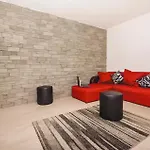 Awesome In With Private Swimming Pool, Be Inside Or Outside *
