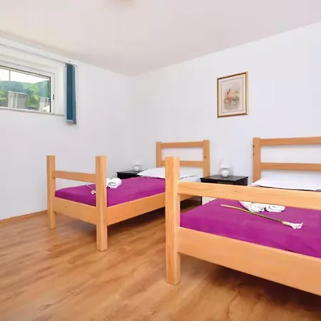 Amazing In With Private Swimming Pool, Be Inside Or Outside Split