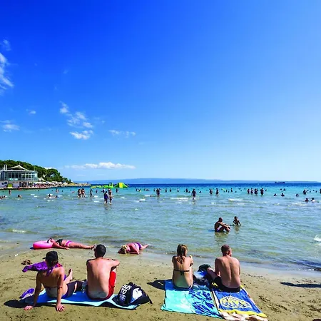 Сasa de vacaciones Amazing In With Private Swimming Pool, Be Inside Or Outside Split
